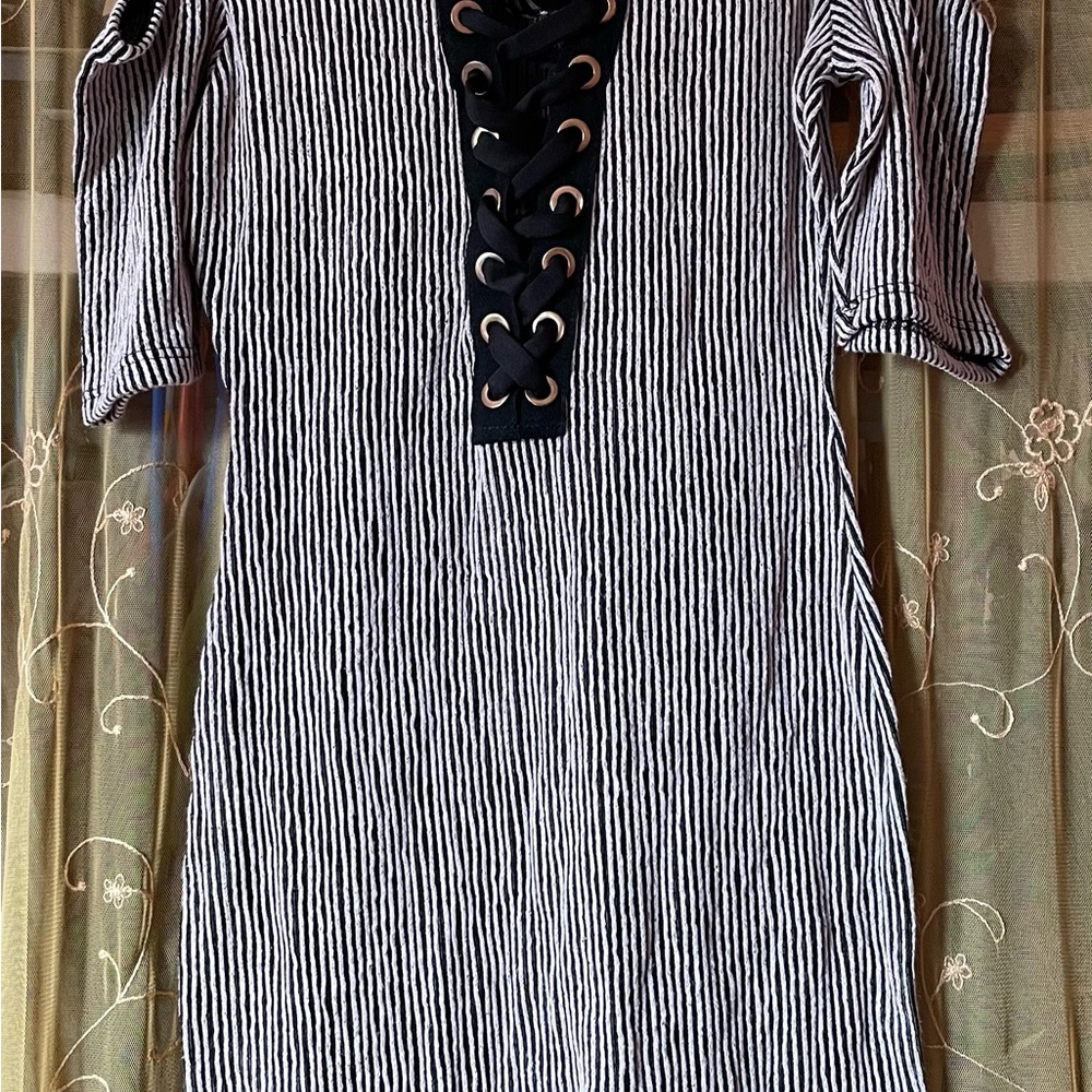 Off shoulder stripe sexy short dress open in back